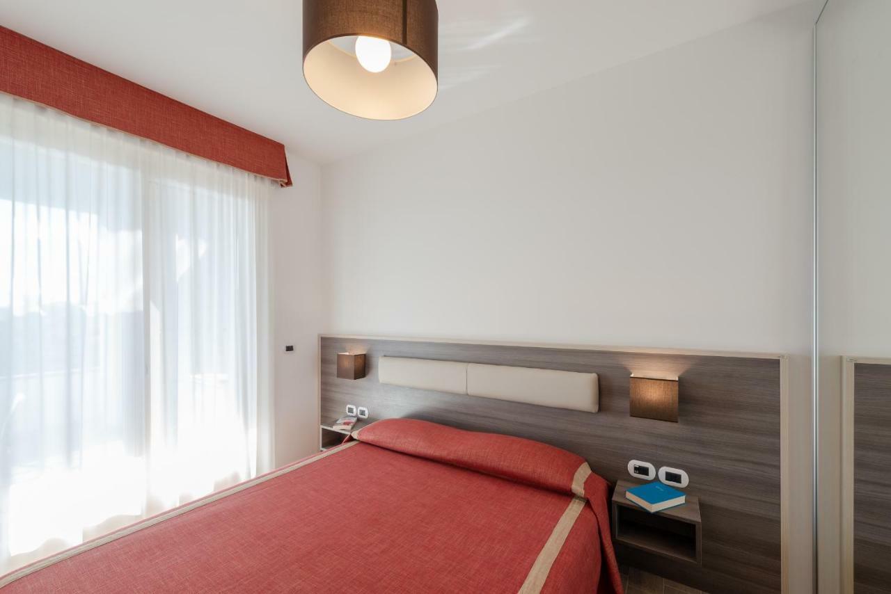 Boca Marina Aparthotel Alba Adriatica Exterior photo